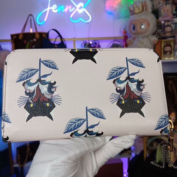 Miu Miu White & Blue Leather Limited Edition Black Cats Large Zip Wallet - Picture 5 of 11